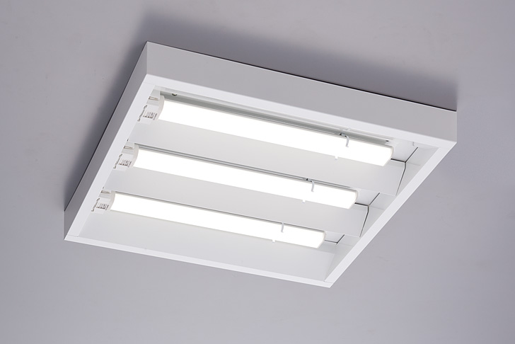 日本製コンパクト型LED照明 FPL/FHP型 SKRF 3灯用 桜総業