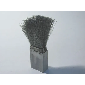 ワイヤブラシはこのように広がります