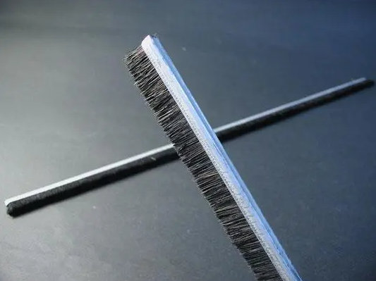 【紙業界向け】微細紙粉対応 馬毛ブラシ