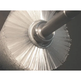 シャフトやパイプに巻き付けるロールブラシ