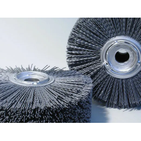 砥石の入ったナイロンのブラシ