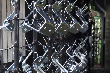 亜鉛メッキ（ハンガー処理）