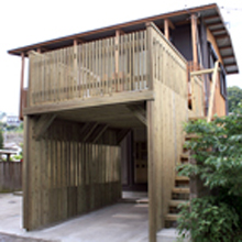 間伐材製品　ウッドバンクガレージ