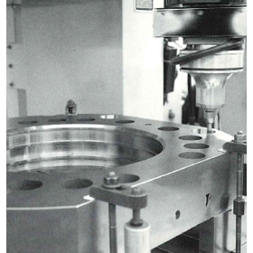 高精度ジグ研削加工＜光学向け＞