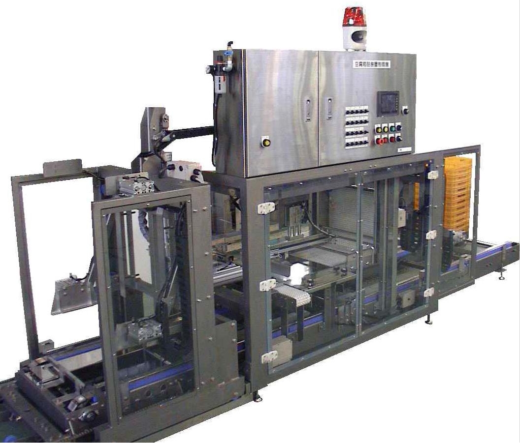 多品種対応箱詰装置（豆腐箱詰スタッカー）