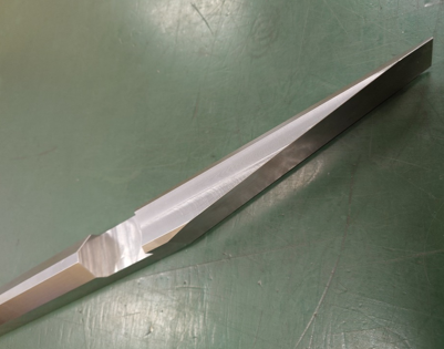 鉄道レールに使用する部品の加工