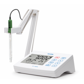 pH・ORP・導電率・溶存酸素を1台で！高性能の卓上型測定器