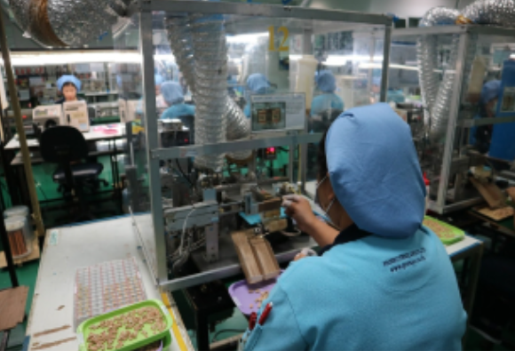 【事例】自社製自動半田装置による品質安定化