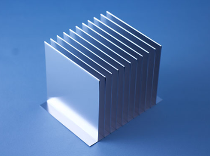 【提案・解析事例】放熱部品を軽量化するには