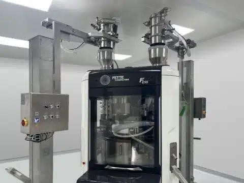 【打錠機への輸送】製薬原料の輸送に最適！密閉構造の空気輸送装置