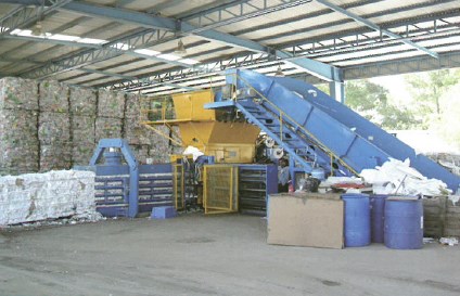 『プラスチックリサイクル機械』