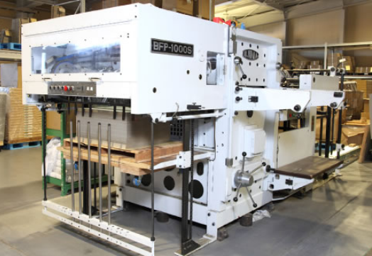 設備紹介『オートン（打抜機）』