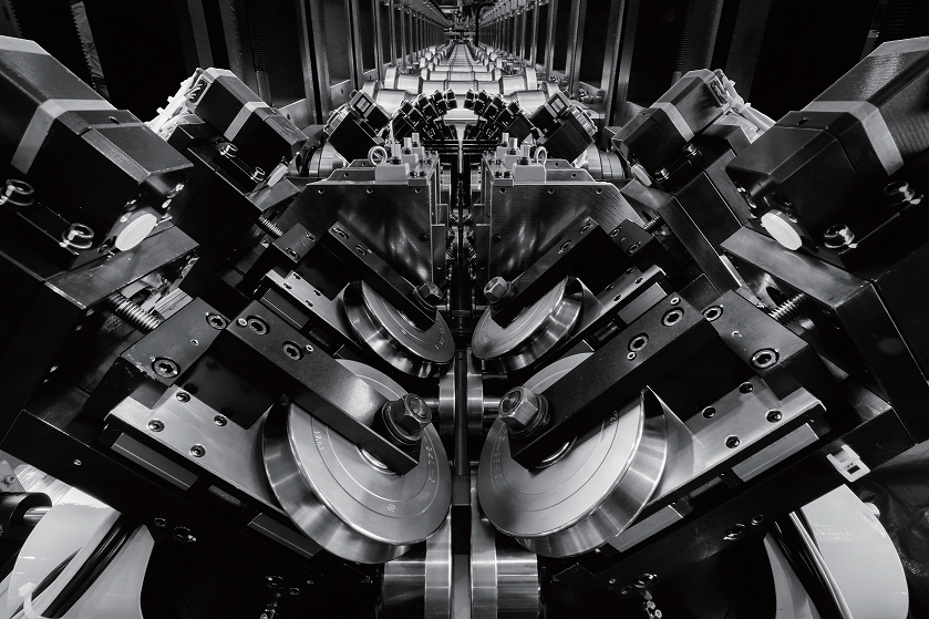 金型レスの可変ロール成形機※省人・省スペース化、コスト削減に貢献