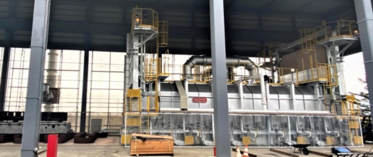 超大型炉体移動式焼鈍炉導入