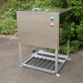 冷凍餌ブロック破砕機(粗荒破砕)