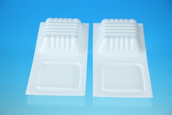 エコマーク認定納豆容器『サーキュレナ』