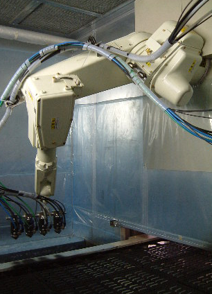 壁掛型塗装ロボットライン