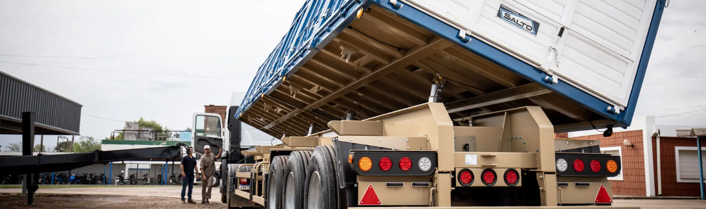 【お客様の使用例】ドライバルクトレーラーで軽量化と収益向上を実現