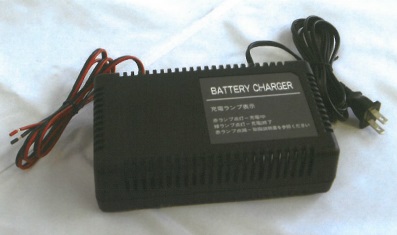 鉛蓄電池用小型充電器 「出力12V／24V系 2.5A」 アポロ電気 | イプロス
