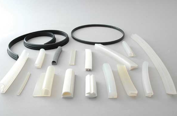 シリコーンゴム押出