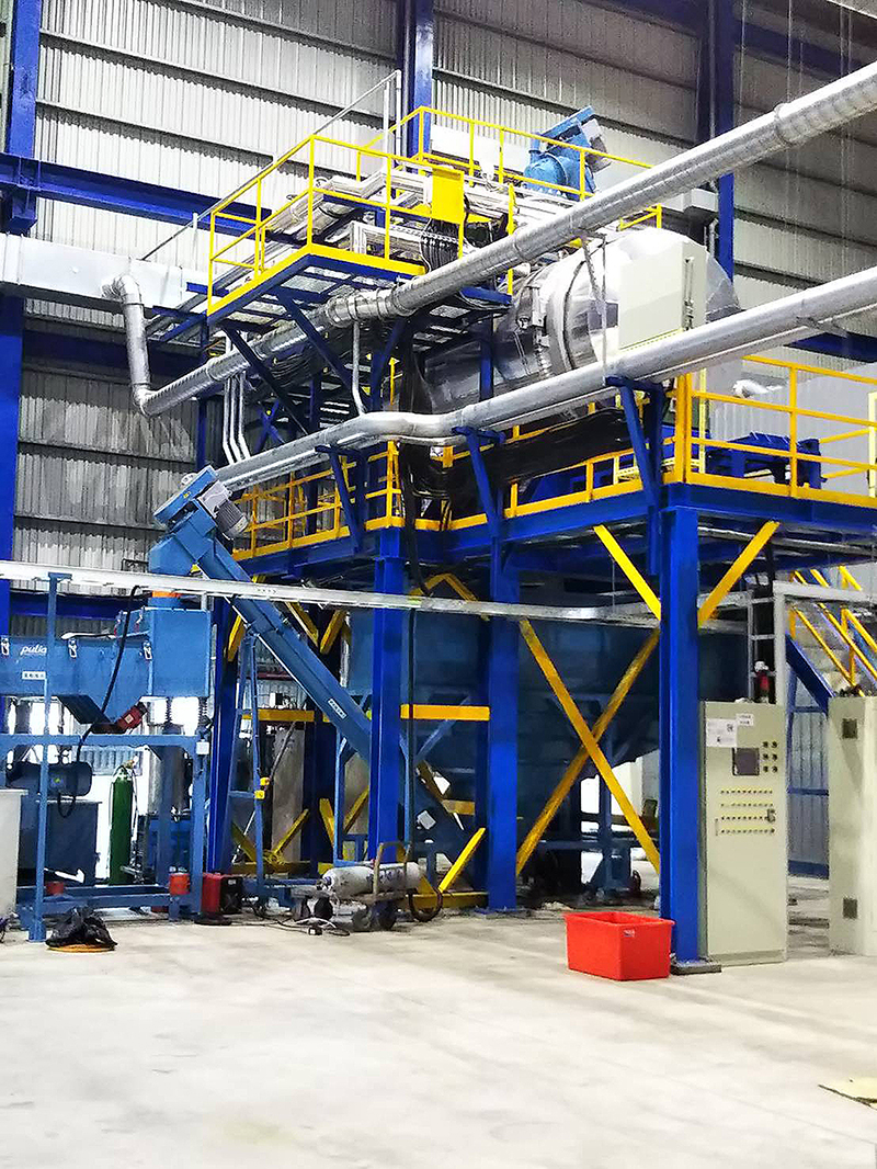 『加水分解装置』