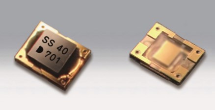 表面実装型水晶発振器『DS1008JS』