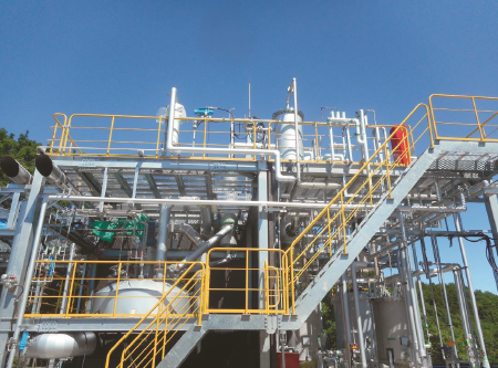 廃プラスチック油化装置