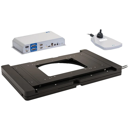 csm_U-781_Leitbild_Tisch_mit_Controller_und_Joystick_Kabelabgang_auslaufend_zug.tif_Bilder-Web_5782ae50c6.jpg