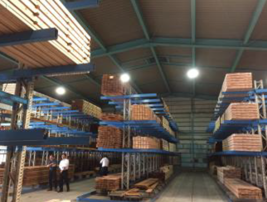 倉庫照明に無電極ランプ「エコ太郎」が選ばれる理由