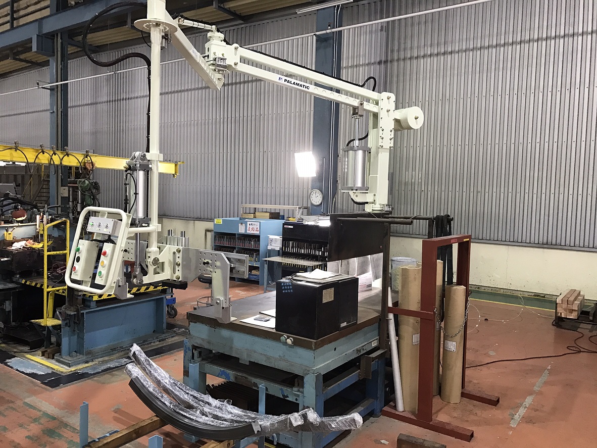 オリジナル設計・製造で課題解決「エアーバランサー 」