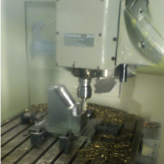 加工時間の大幅削減事例『自動車部品金型の粗取り』