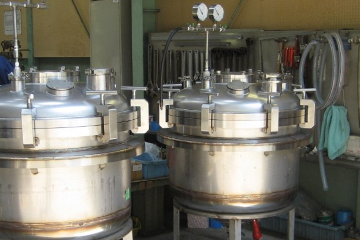 【製作事例】飲料用ステンレス貯蔵タンク