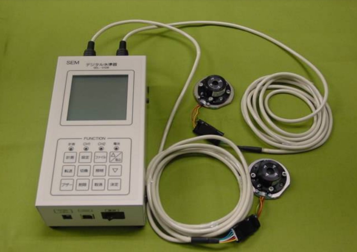 2軸精密デジタル水準器『SEL-012B』 坂本電機製作所 | イプロスものづくり