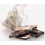 Natural mica that can contribute to cost reduction from synthetic mica.