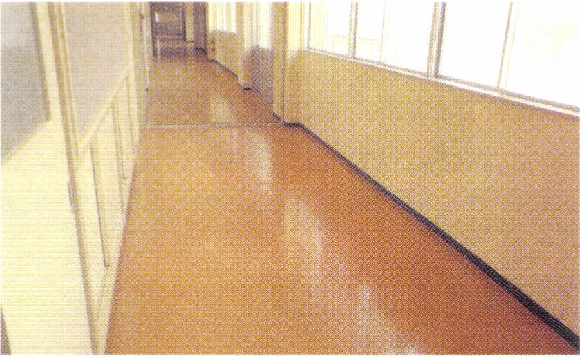 ウレタン系厚塗り床材　「アクアコート♯3000MT」