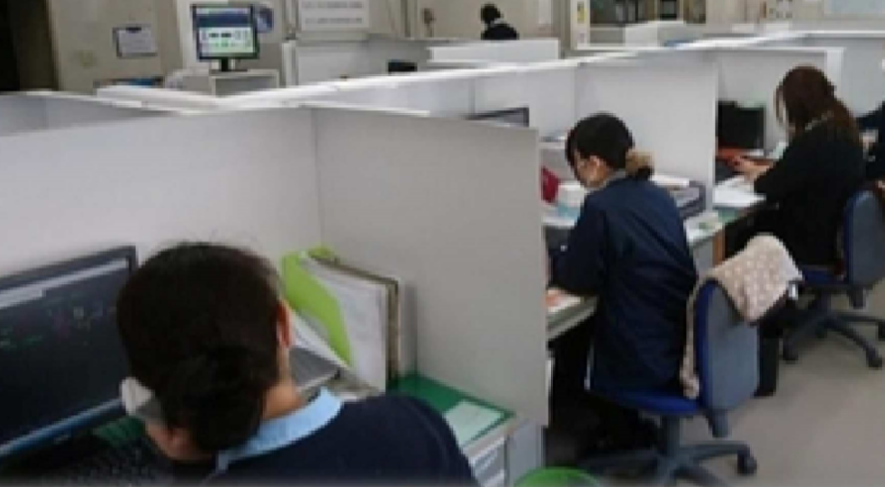 段ボール製デスクパーティション