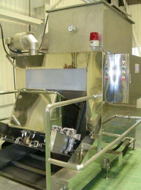 ワゴン台車自動洗浄機