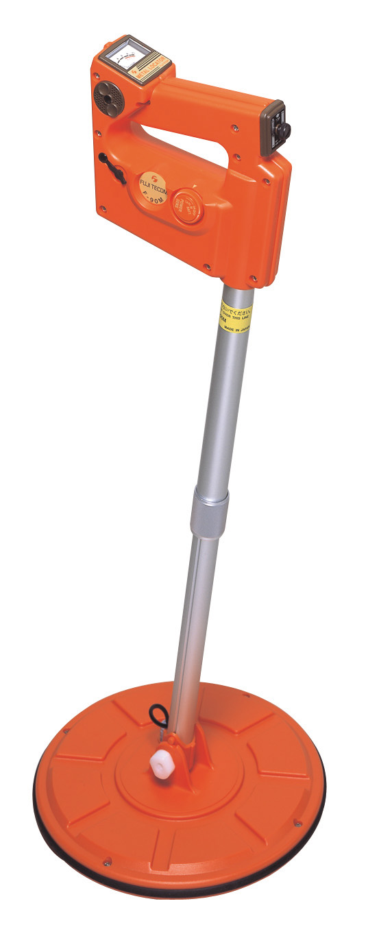 金属探知器『F-90M』