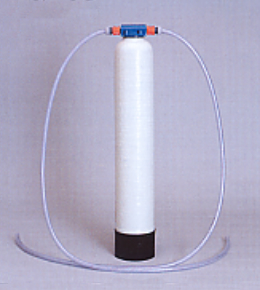 蛇口に接続するだけで水道水から純水を精製可能！カートリッジ純水器