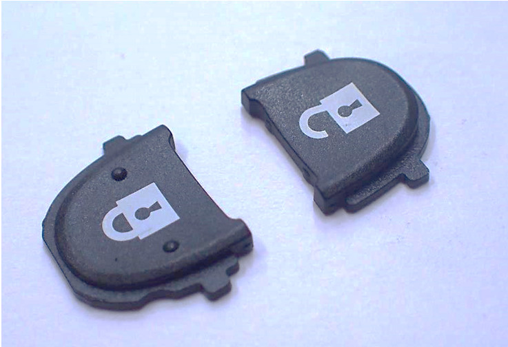 自動車用リモコン外装部品　印刷【加⼯事例】