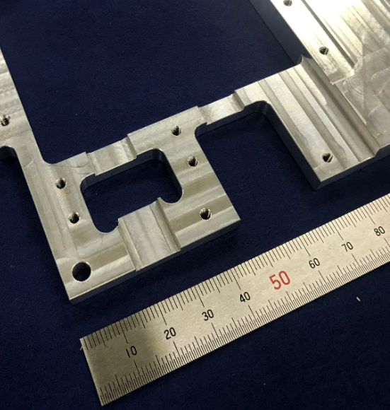 アルミA6063(a6063) 削り出し 平面度 大阪 医療