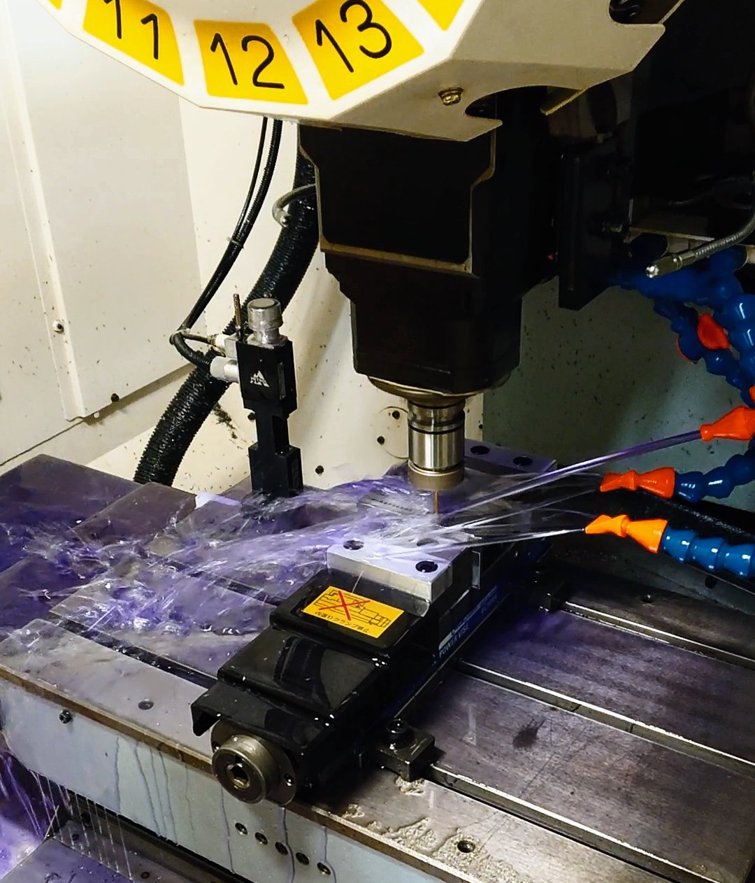 消防法非該当　業界初！　規格外の水性　紫色透明アロマの香り