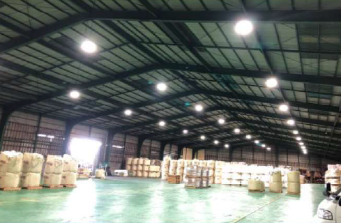 倉庫照明に無電極ランプ「エコ太郎」が選ばれる理由