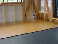 スポーツ施設、スタジオの防音・防振ならゴムマット『おとなしくん』