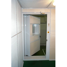 カロリーメータ　コンプレッサ騒音測定室