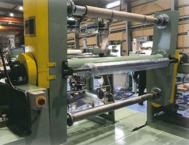 樹脂シート2軸ターレット式自動巻取機