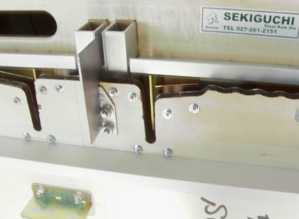 抜き型『Auto Platen Die(オートプラテンダイ)』