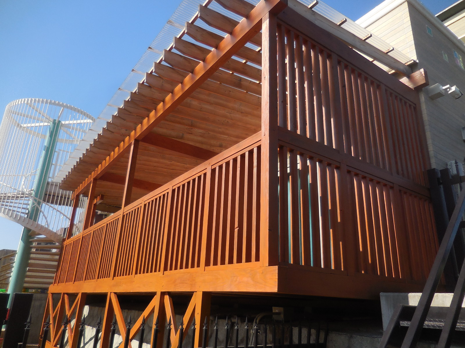 木材、コンクリート等の超耐久型無機塗料『シェルカバー』