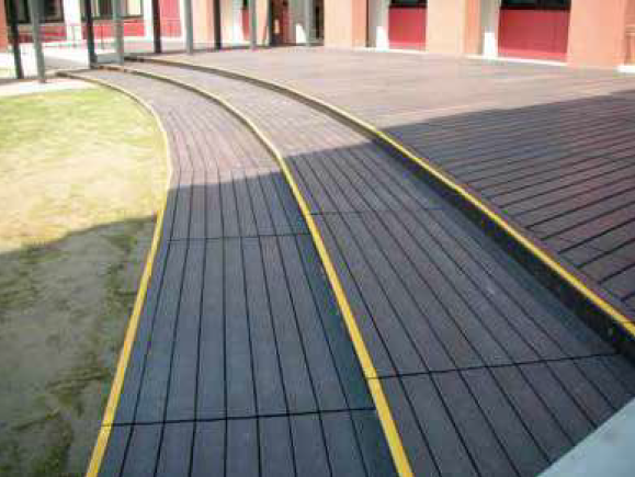 循環型リサイクル建材『エコマウッド・ウッドデッキ』