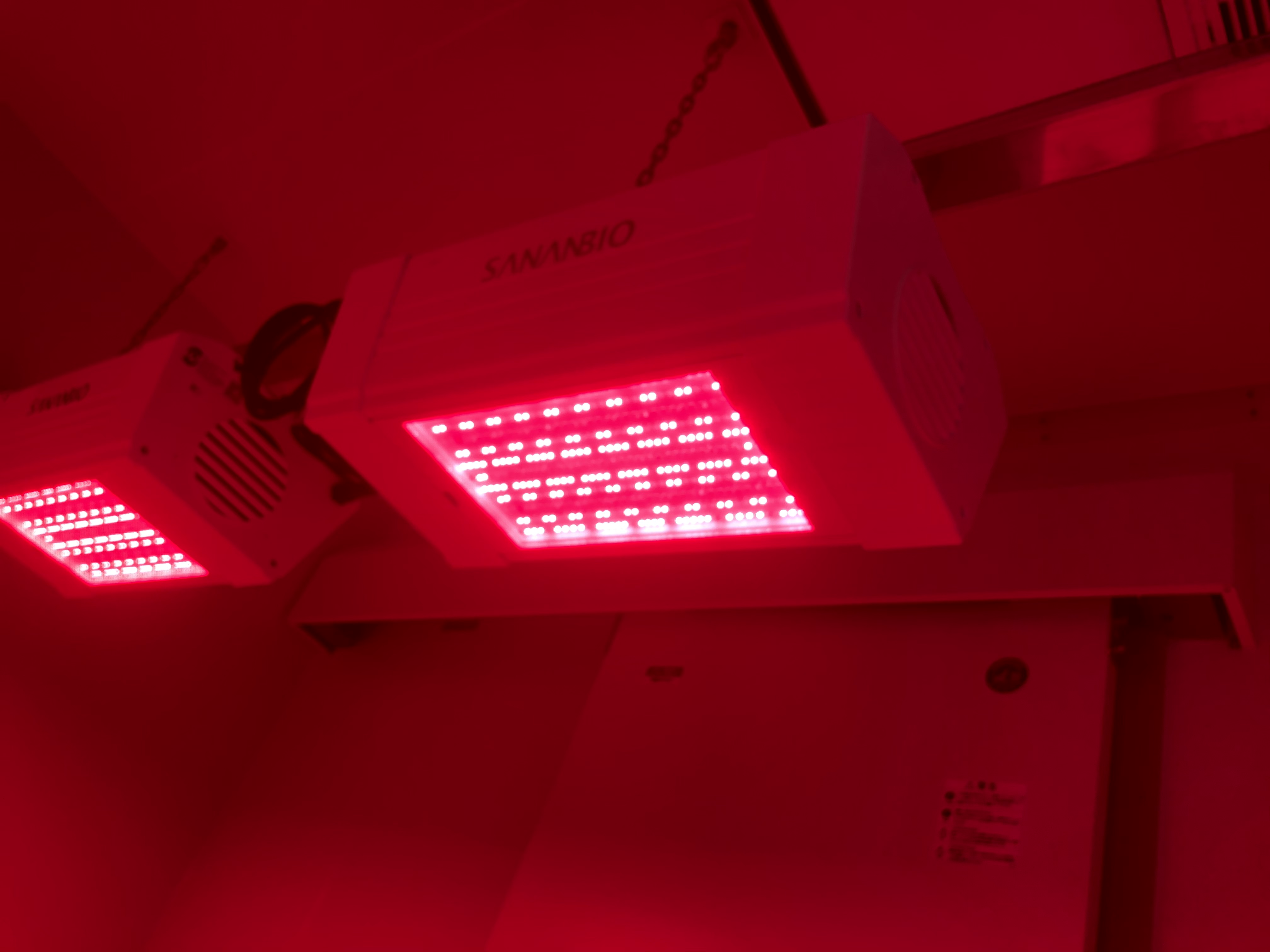 研究開発用植物育成ライト（波長調整システム内蔵） | 電費半分